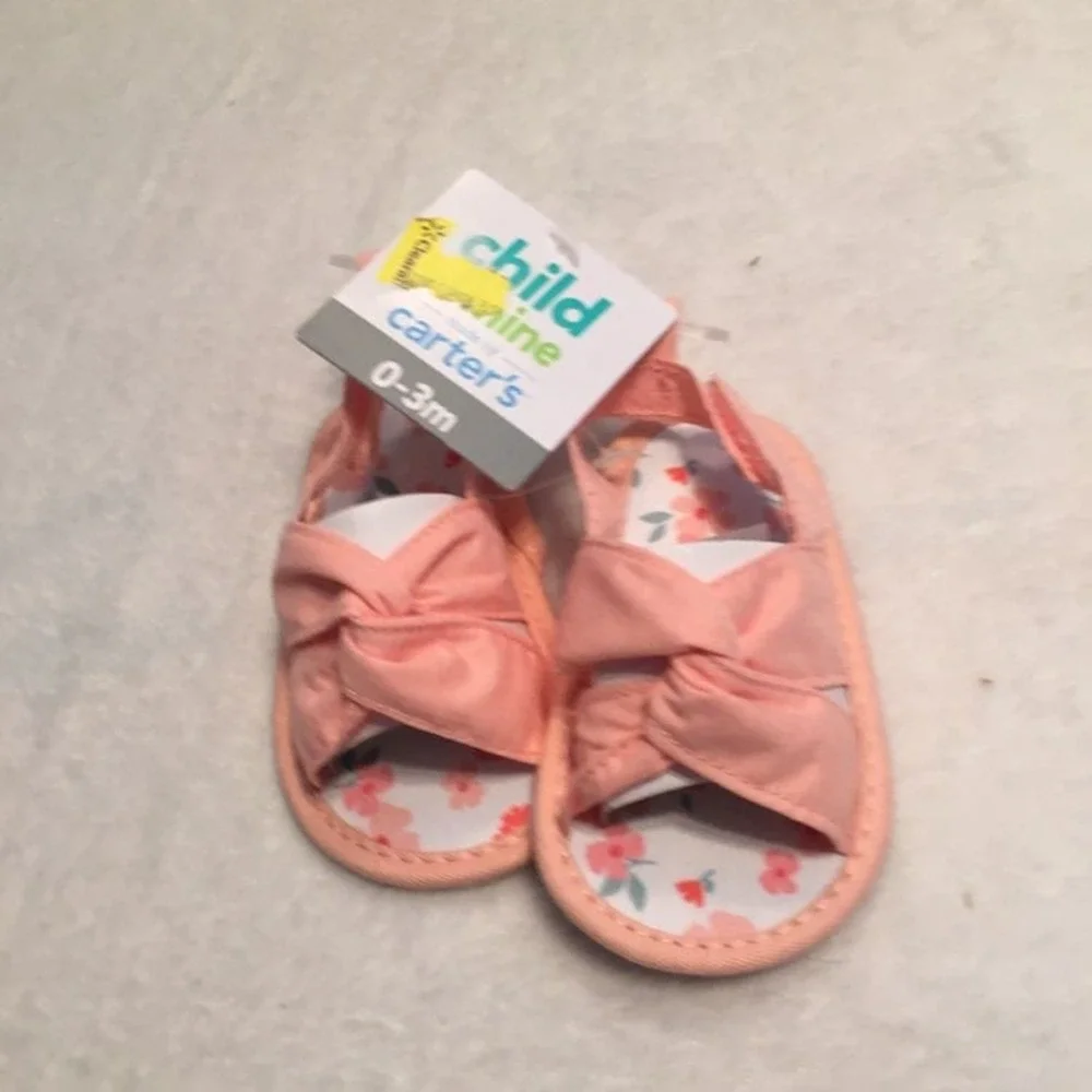 Child‎ of Mine by Carters Sandals Baby 0-3M Pink New Floral Knot Crib Shoes